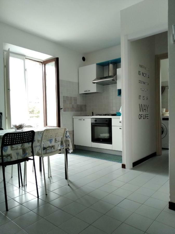 Tra La Stazione E Il Lago Apartment Verbania Ngoại thất bức ảnh